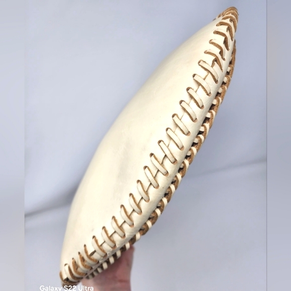 Fendi Runway Oyster Shaped Leather & Metal Shoulder Bag - Picture 10 of 16